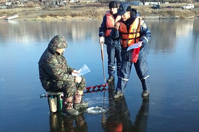 На заметку рыбакам! Безопасность на водоемах в осенне-зимний период..